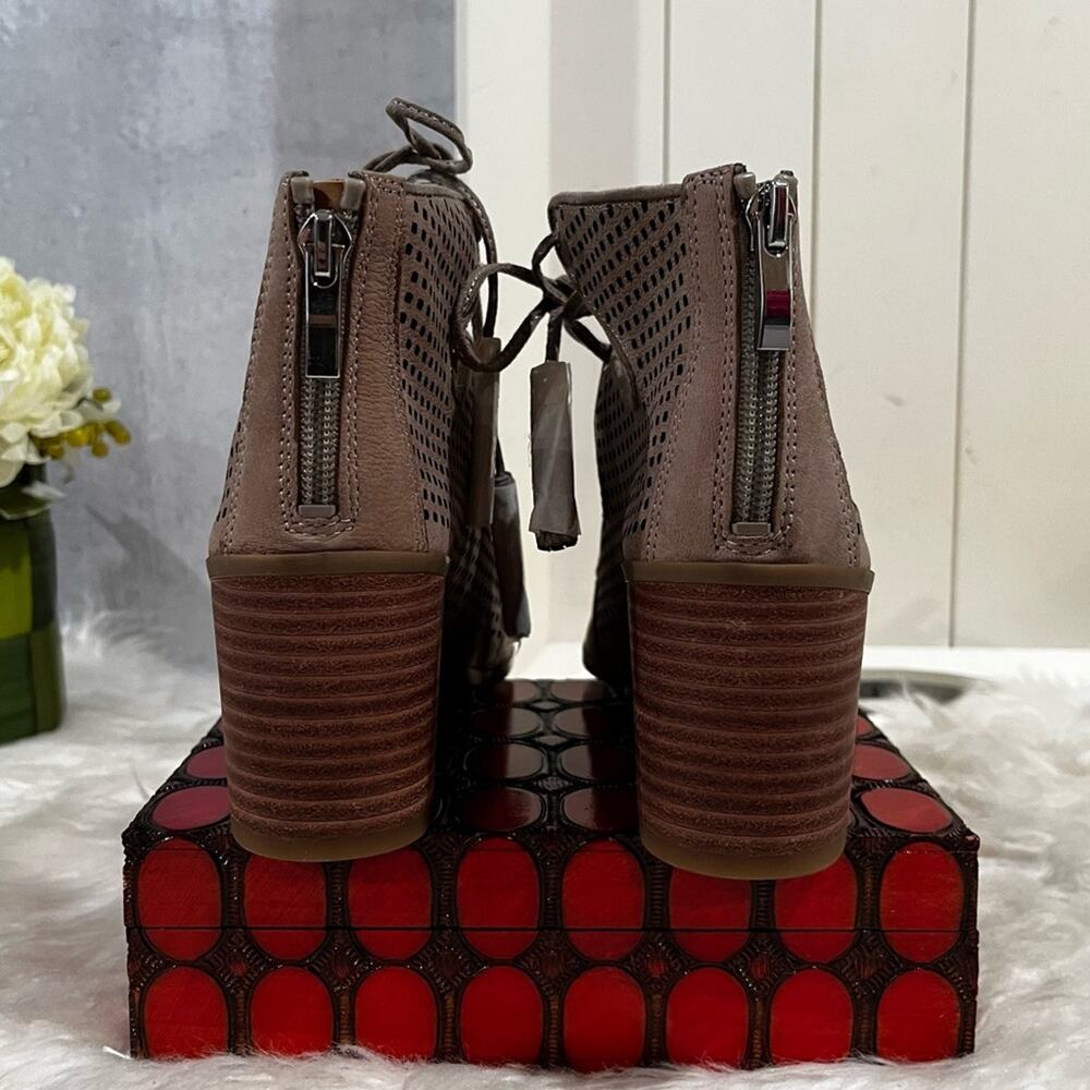 NEW Franco Sarto Leather Suede Perforated Honolulu Ghillie Lace-Up Sandals 5.5 - Picture 9 of 16